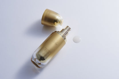 リリカゴールドセラム　フェイスエッセンス(美容液) Lilica Fullerene Moisturizing Face Essence